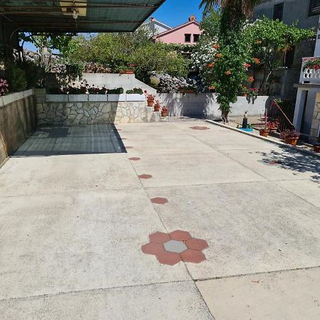 Apartment Cutul Salatic Luaran gambar