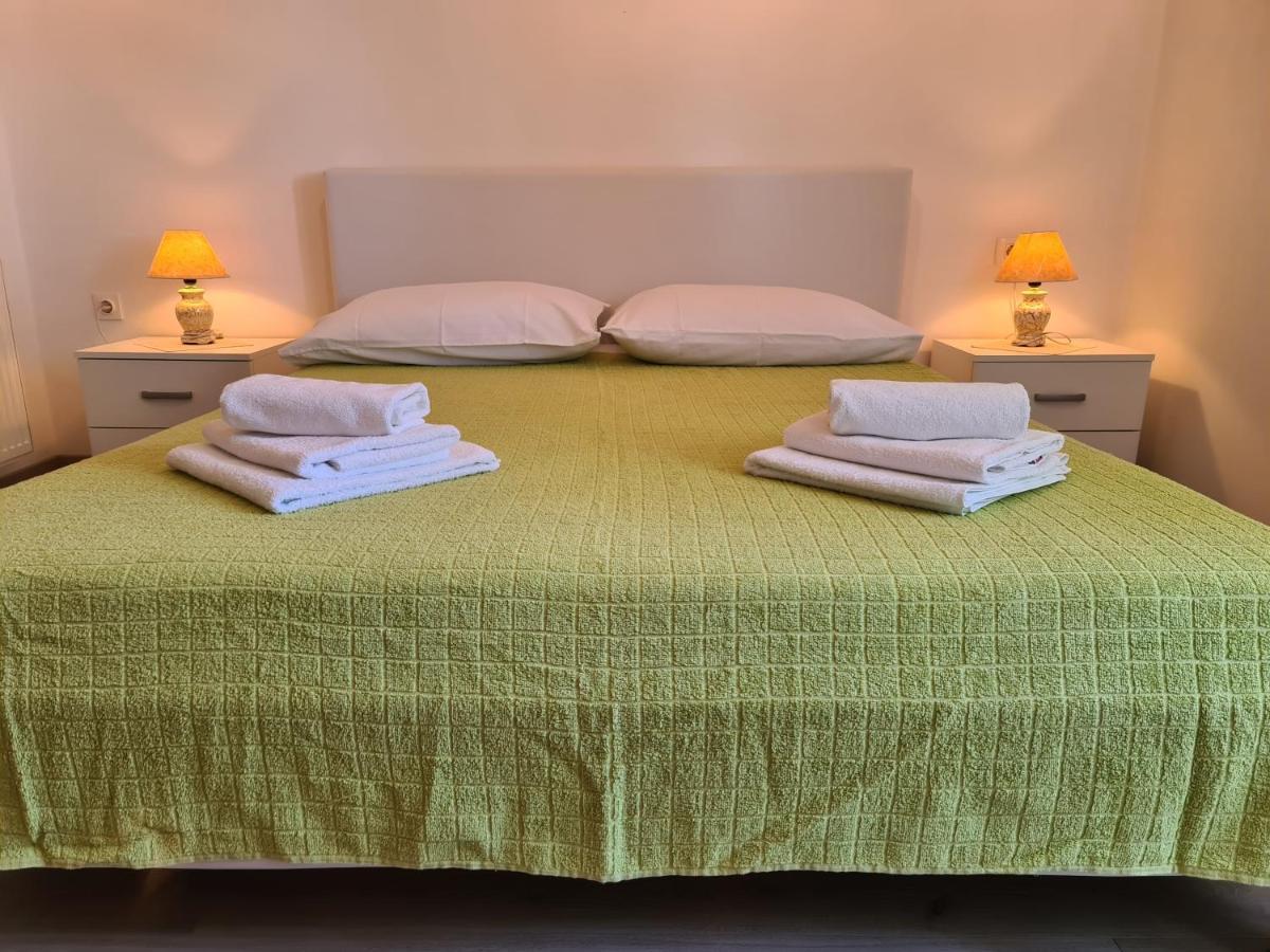 Apartment Cutul Salatic Luaran gambar