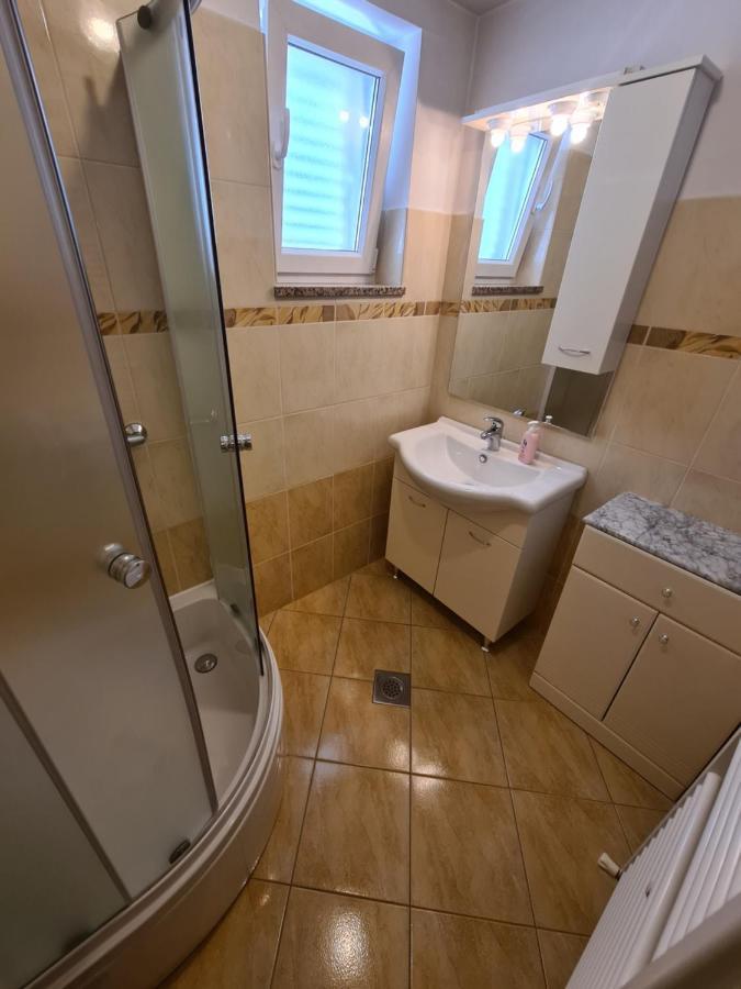 Apartment Cutul Salatic Luaran gambar
